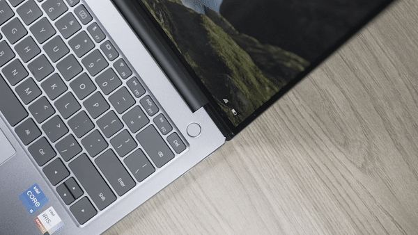 Trên tay laptop Huawei MateBook 14: Thiết kế cứng cáp, camera ẩn dưới phím, màn hình 2K tỷ lệ cao 3:2, chip Intel i5 thế hệ 11 - Hình 16