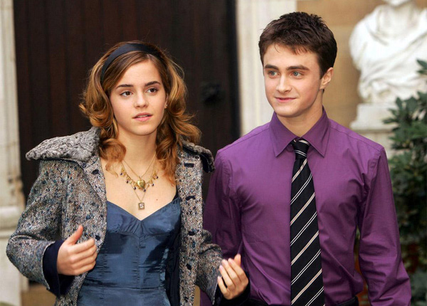 Bị hỏi liệu có từng yêu Emma Watson, Harry Potter mượn 1 từ đáp trả cực  sốc, ai ngờ lộ quá khứ rung động chớp nhoáng? - Phim âu mỹ - Việt Giải Trí