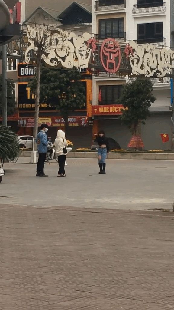 TikToker Vũ Thị Khánh Huyền bị quay lén, body thế nào mà netizen phải thốt lên kinh ngạc - Hình 3