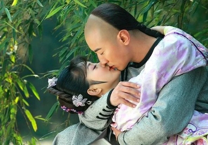 Dương Mịch, Triệu Lệ Dĩnh và dàn mỹ nhân hoa ngữ trao nụ hôn đầu cho nam thần nào - Hình 2