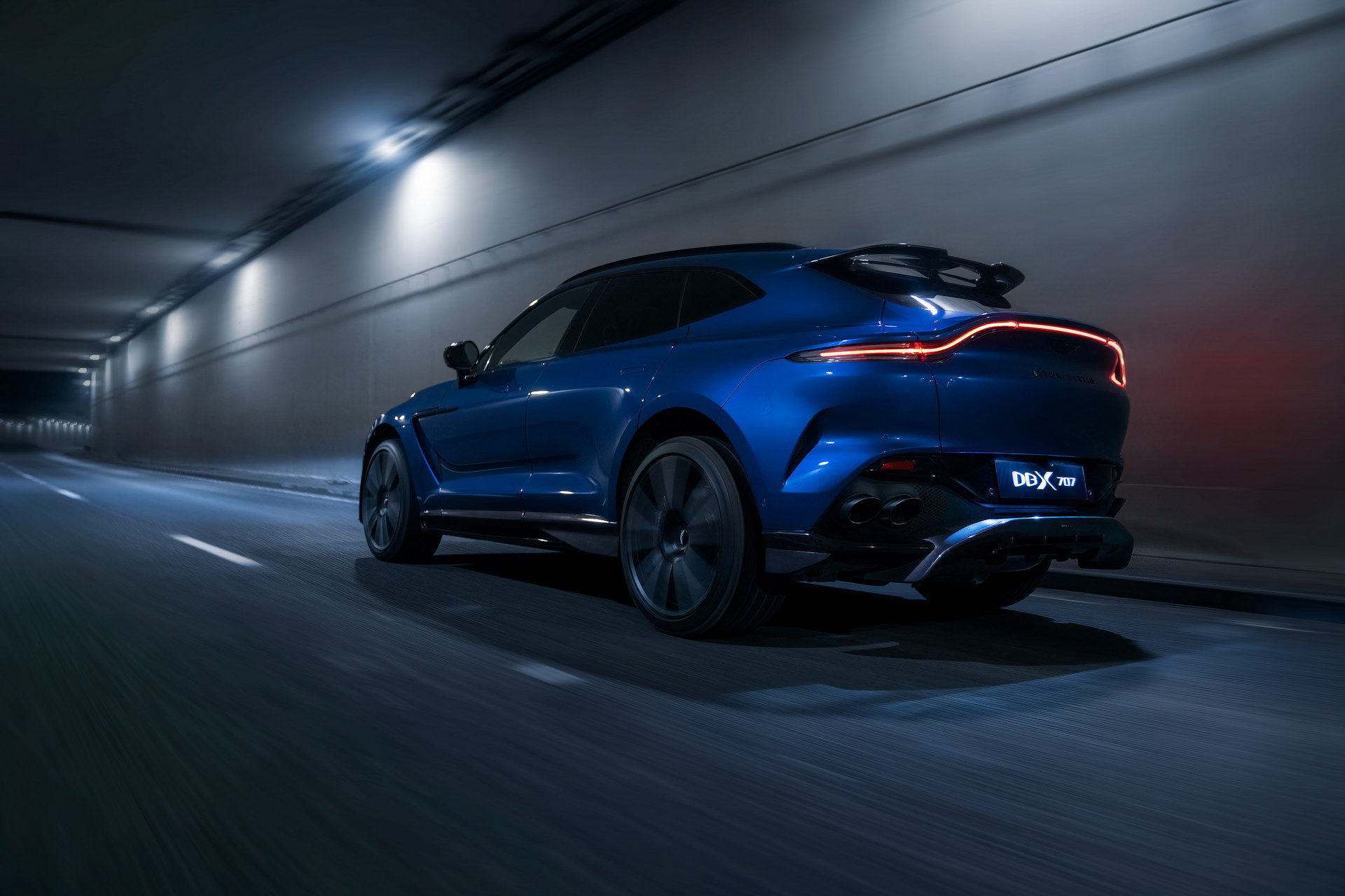 Aston Martin DBX707 - SUV hạng sang mạnh nhất thế giới đáng cân nhắc cho đại gia Việt - Hình 5