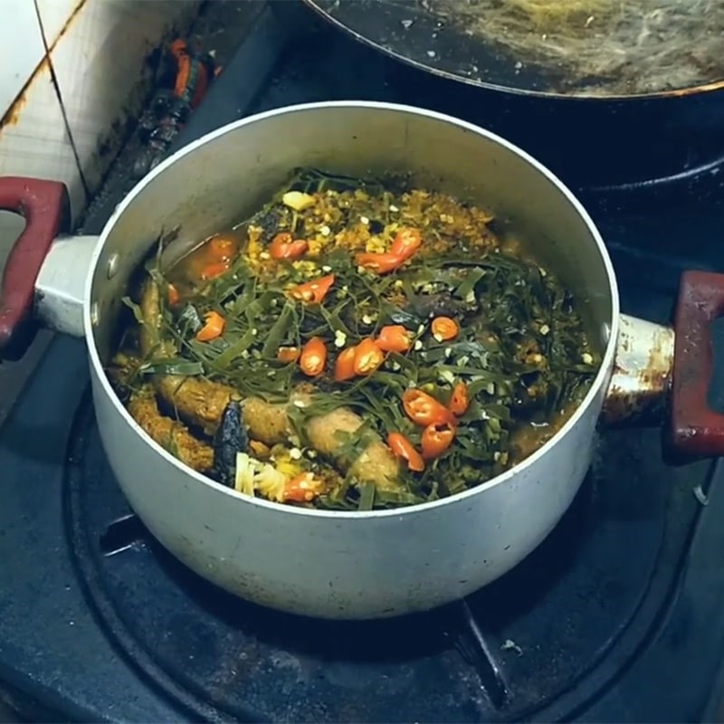 Cách làm cá chạch kho tương riềng thơm ngon đậm tình thôn quê - Hình 10
