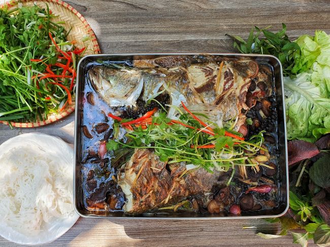 Cách làm Cá chẽm hấp xì dầu đậm vị, thơm ngon cực đơn giản - Hình 2