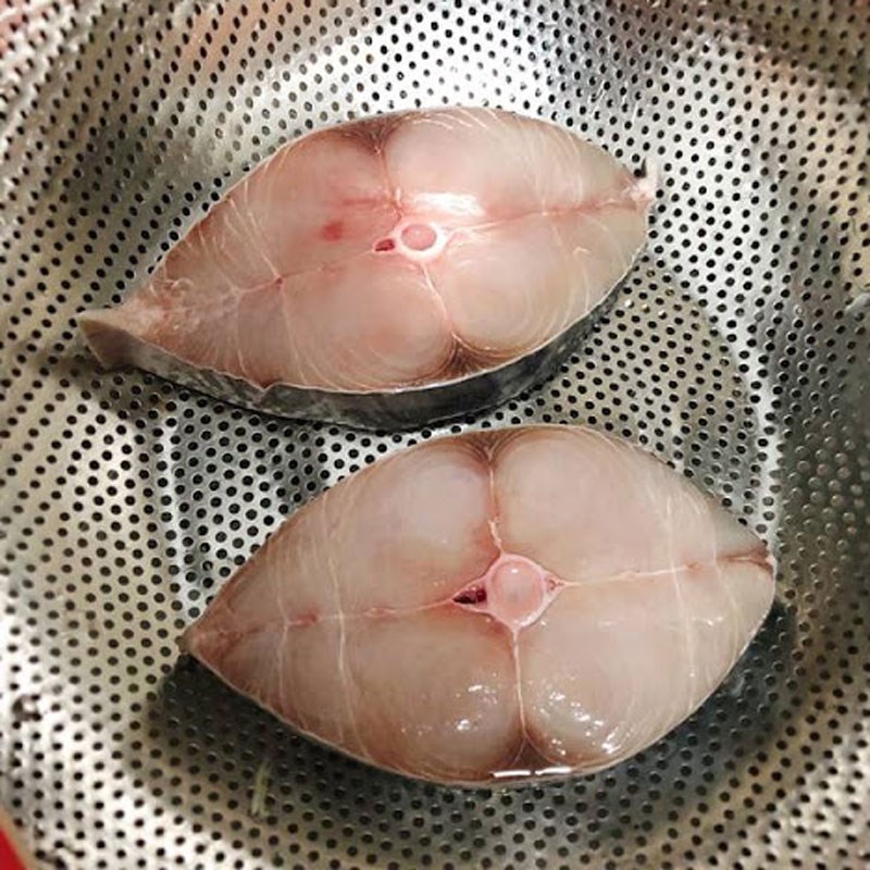 Cách làm cá thu kho tiêu thơm ngon, đậm đà, đưa cơm dễ làm tại nhà - Hình 2