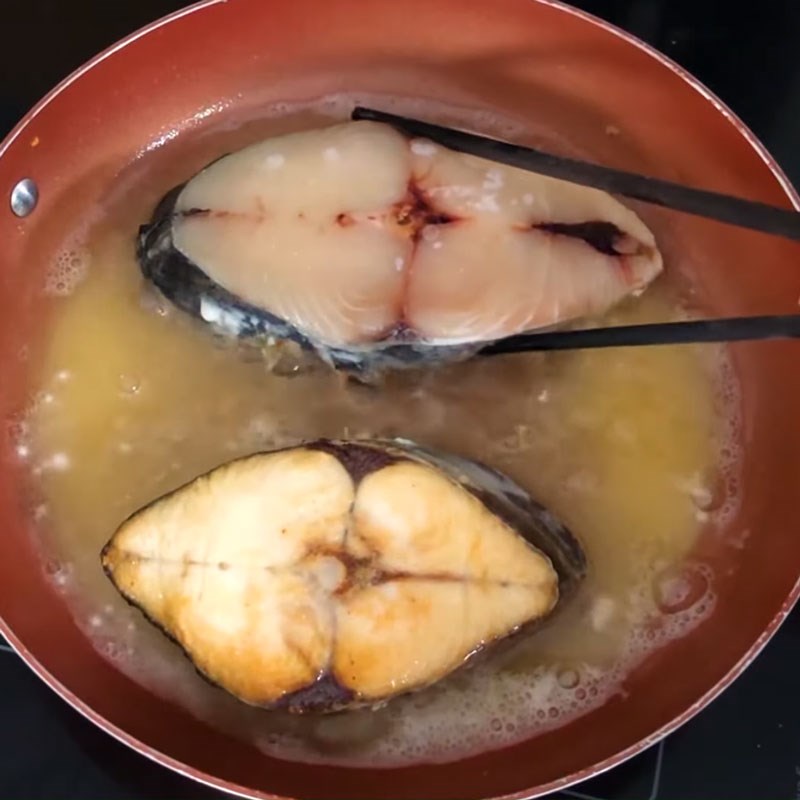 Cách làm cá thu kho tiêu thơm ngon, đậm đà, đưa cơm dễ làm tại nhà - Hình 8
