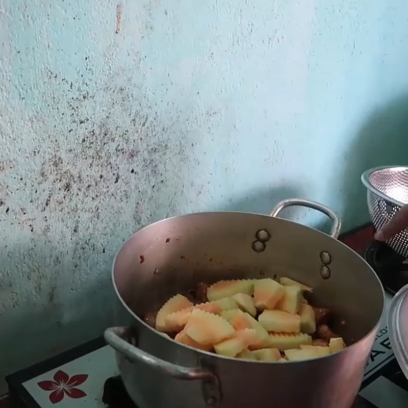 Cách làm đu đủ kho thịt heo mềm ngon đậm đà cho bữa cơm - Hình 11