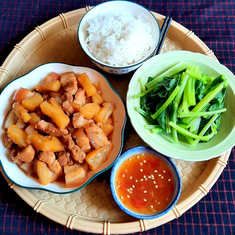 Cách làm thịt kho dứa (kho thơm) ngon chua ngọt đậm đà cho bữa cơm - Hình 15