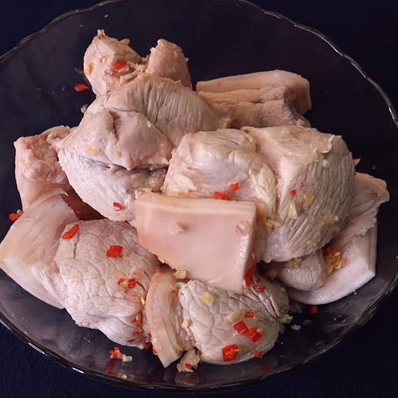 Cách làm thịt kho trứng muối lạ miệng thơm ngon bùi béo hấp dẫn - Hình 8