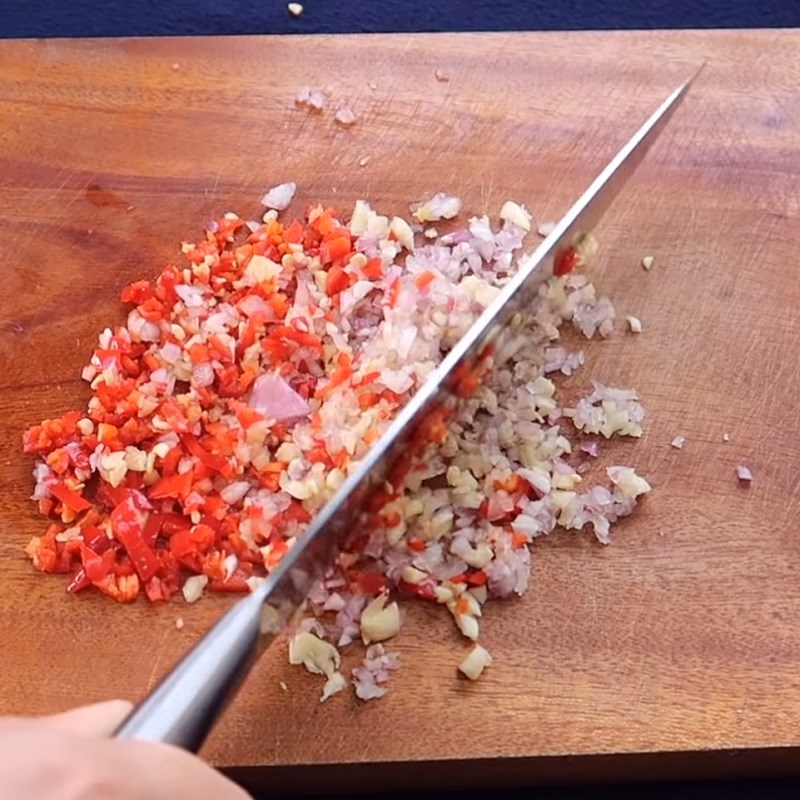 Cách làm thịt kho trứng muối lạ miệng thơm ngon bùi béo hấp dẫn - Hình 2