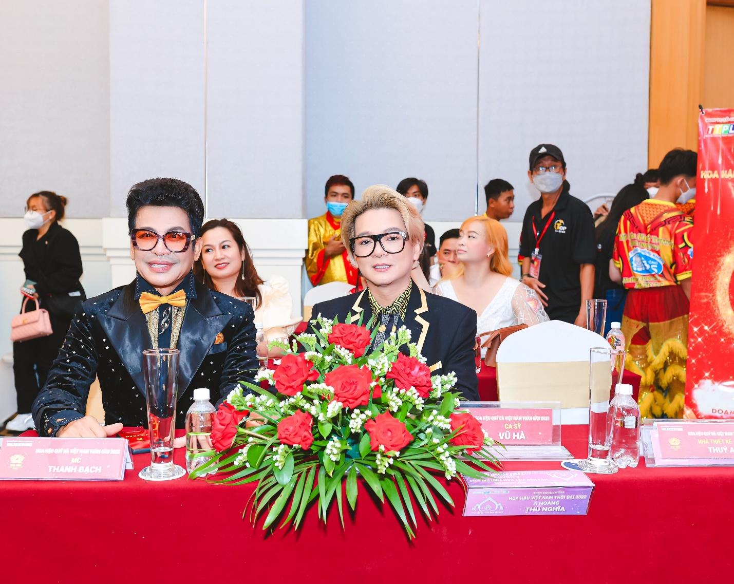 Chiếc vương miện danh giá đang chờ đợi Tân Hoa hậu Quý bà Việt Nam Toàn cầu 2022 - Hình 6