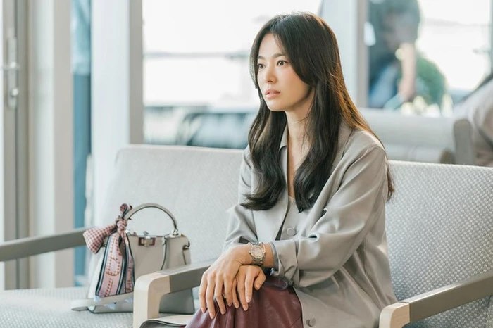 Song Hye Kyo bị chụp lén ở hậu trường phim mới, nhan sắc ra sao mà gây bão cõi mạng? - Hình 3