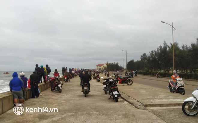 NÓNG: Chìm cano chở 39 du khách từ Cù Lao Chàm về Cửa Đại, ít nhất 10 người ςɧếτ - Hình 6