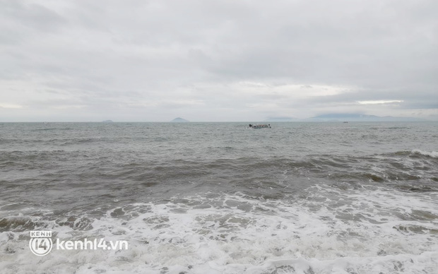 NÓNG: Chìm cano chở 39 du khách từ Cù Lao Chàm về Cửa Đại, ít nhất 10 người ςɧếτ - Hình 3