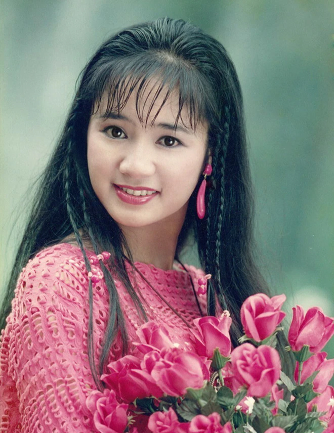 NSND Thu Hà ở tuổi U60: Đẹp nuột nà, sống bình lặng, vô tư nhưng hạnh phúc, viên mãn - Hình 2