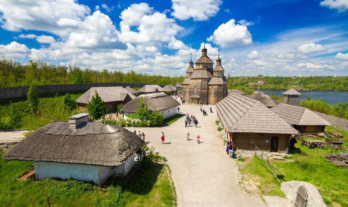 Top 10 điểm đến tuyệt đẹp ở Ukraine từng khiến du khách mê mẩn - Hình 10
