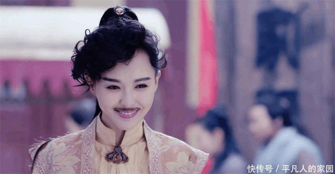 Dương Mịch và những màn giả trai 'đi vào lòng đất' của dàn mỹ nhân Cbiz - Hình 14