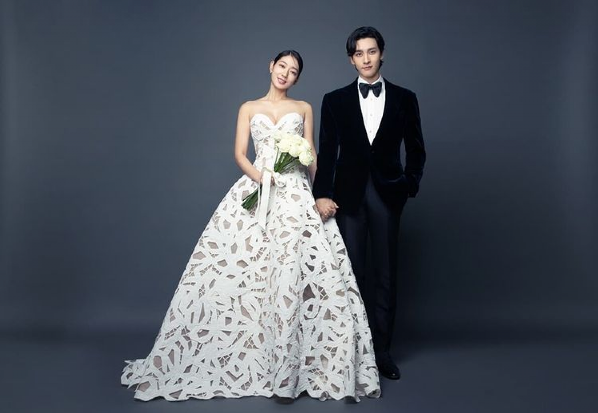 Park Shin Hye lộ diện, nhan sắc chuẩn mẹ bỉm nhận được cả triệu lượt tim và lên cả top Naver - Hình 5