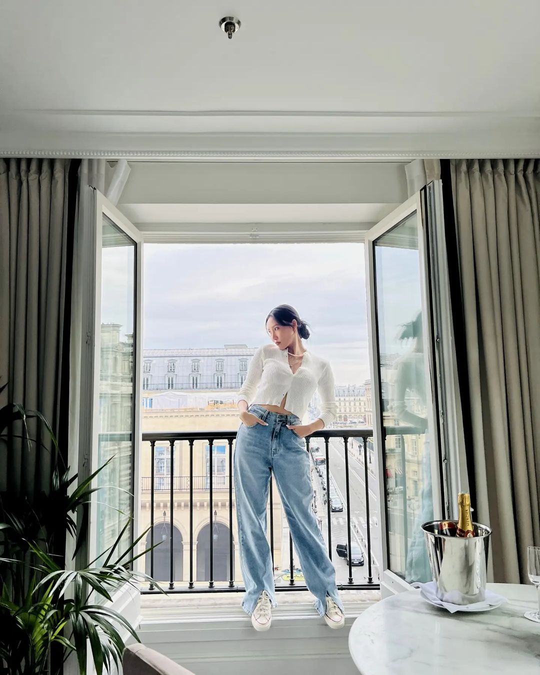 Hwasa (MAMAMOO) trải lòng vì bị định kiến: Khi em mặc hở một chút hay trang điểm đậm, người ta coi em là kẻ xấu - Hình 7