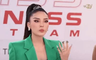 Clip: Học trò Hoàng Thùy phạm combo cấm kỵ, còn chất vấn ngược Kỳ Duyên, Thúy Vân - Hình 1