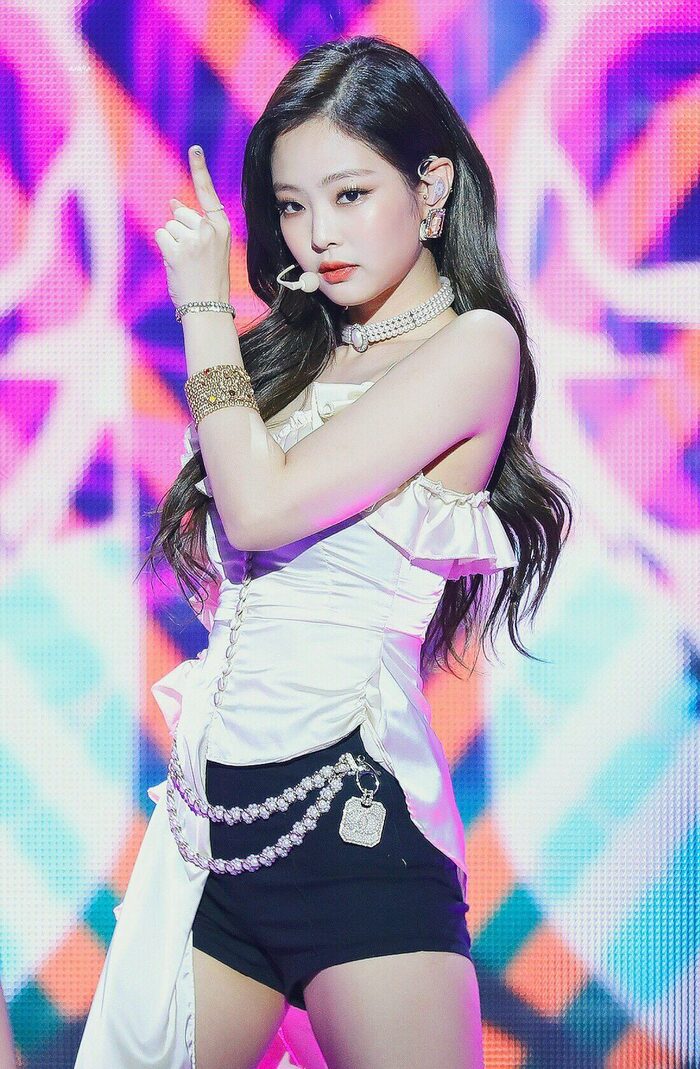Jennie và Jisoo (Blackpink) - Cặp chị chị em em đánh đâu thắng đó! - Hình 3