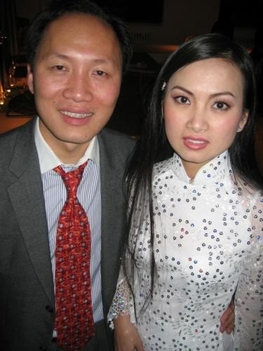 Hà Phương - Ca sĩ giàu khét tiếng Vbiz: Đeo nhẫn 1 triệu đô, nhà xây cả rạp hát, đi máy bay riêng - Hình 1