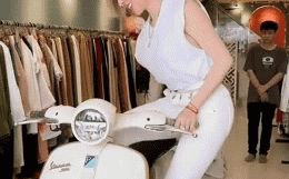 Trang Nemo khoe Vespa Dior tiền tỷ vừa tậu đã lãi gấp đôi, lúc mua ai cũng cản - Hình 1