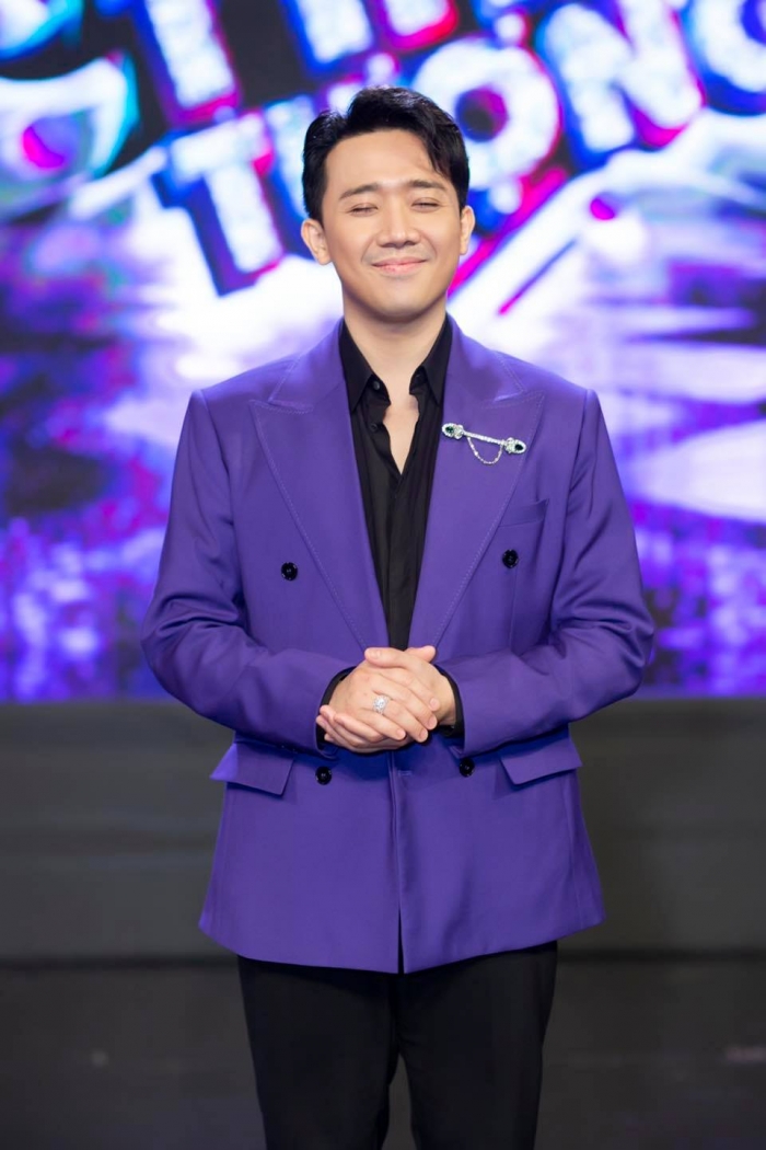 MC Trấn Thành dương tính với Covid-19, Hari Won đăng dòng trạng thái gây hoang mang - Hình 5