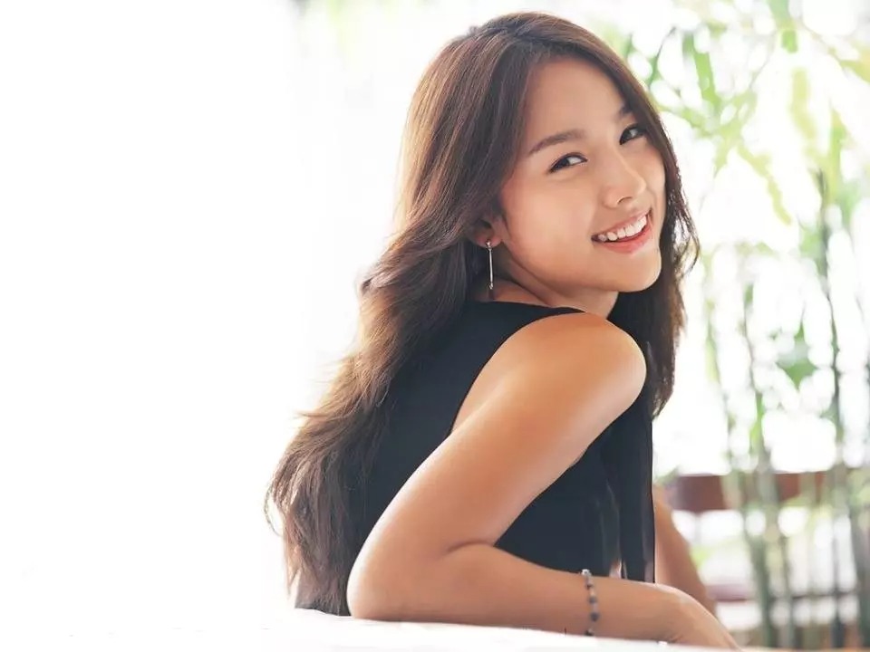 Lee Hyori tuyên bố: Tôi sinh ra đã xinh đẹp nên chưa bao giờ phải đấu tranh với vẻ ngoài của mình - Hình 6