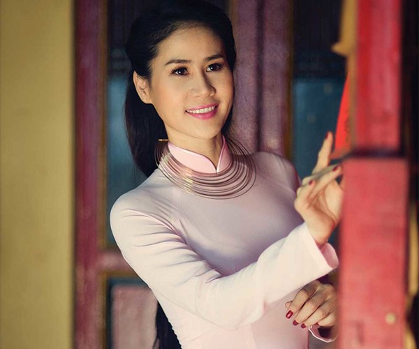 Thân Thúy Hà và cuộc sống mẹ đơn thân 2 con bí ẩn nhất showbiz - Hình 1