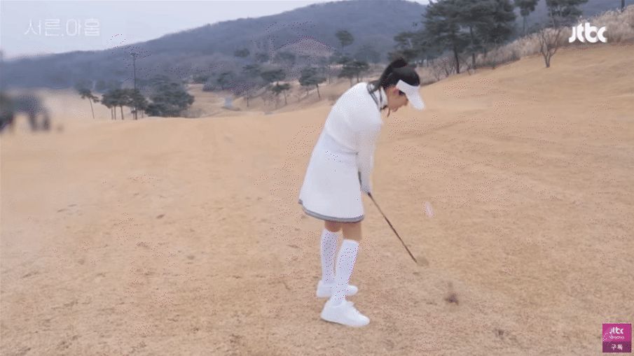 Son Ye Jin đi đánh golf cùng thiếu gia trước thềm đám cưới với Hyun Bin, lên đồ sang chảnh ăn đứt cô ca sĩ Gen Z - Hình 3