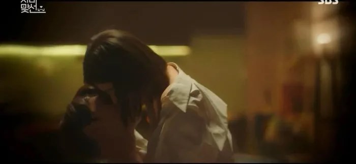 Hẹn hò chốn công sở tập 7: Đôi phụ lăn giường khét lẹt, cặp chính khóa môi cực cháy - Hình 4