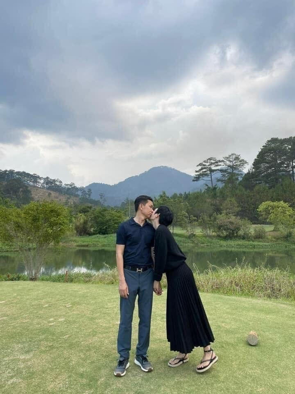 Hiền Hồ - Lỗ golf lạc lối và cú lừa mất ngủ gây ám ảnh, có phải nhận được trừng phạt thích đáng? - Hình 3