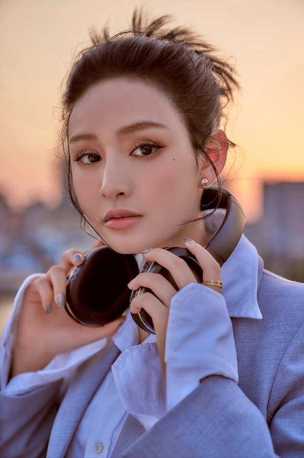 Hiền Hồ bị hủy show, netizen đòi phong sát toàn diện sau chuỗi ảnh ôm hôn CEO đã có vợ - Hình 2