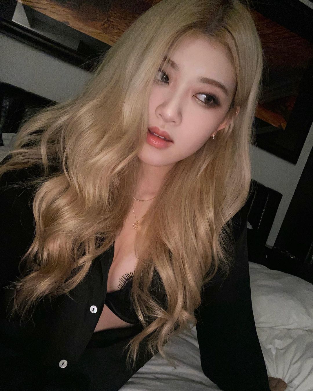 Bản sao Rosé bị doạ giết vì quá giống thành viên BLACKPINK, phải cầu cứu trên mạng xã hội - Hình 6