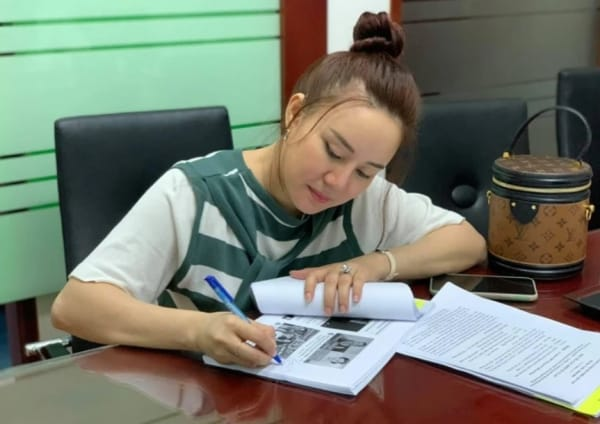 Bà Phương Hằng bị bắt tạm giam, Đàm Vĩnh Hưng - Vy Oanh vui sướng gáy cực mạnh - Hình 3
