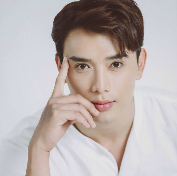 Thuận Nguyễn được đại gia gọi mời nương tựa, tuổi thơ cơ cực nhưng xứng tầm ngôi vị Á Vương - Hình 1