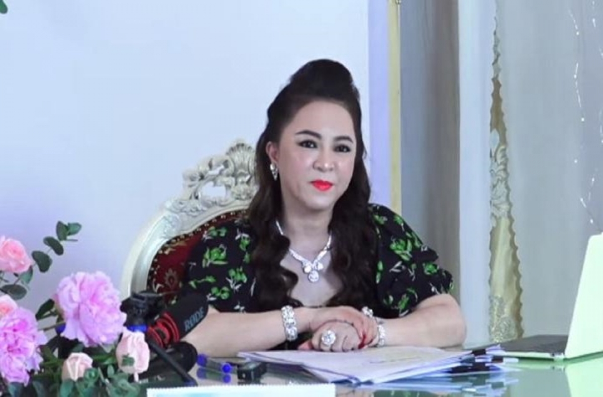 Bà Phương Hằng làm loạn cõi mạng với nhiều lần đấu tố trước khi bị bắt - Hình 4