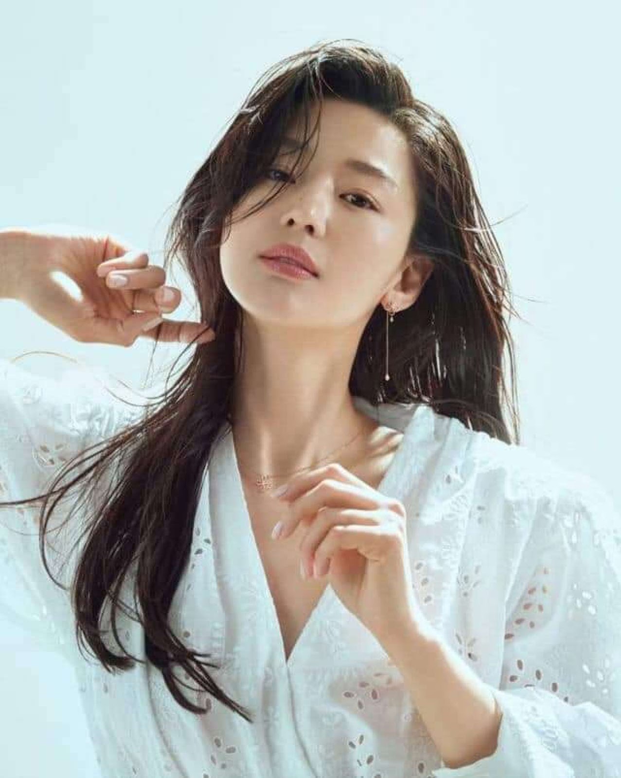 Mợ chảnh Jun Ji-hyun và mỹ nhân Hàn lấy chồng đại gia - Hình 2