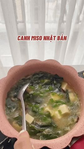 Món canh này nấu chưa tới 10 phút là xong mà thành phẩm vừa ngon vừa bổ - Hình 1