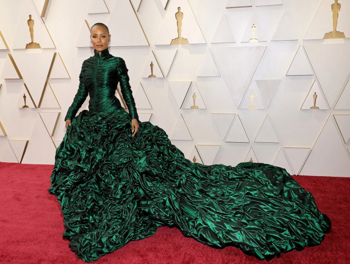 Dàn sao Hollywood đổ bộ thảm đỏ Oscar 2022: Nicole Kidman, Kristen Stewart được bạn đời hộ tống - Hình 6