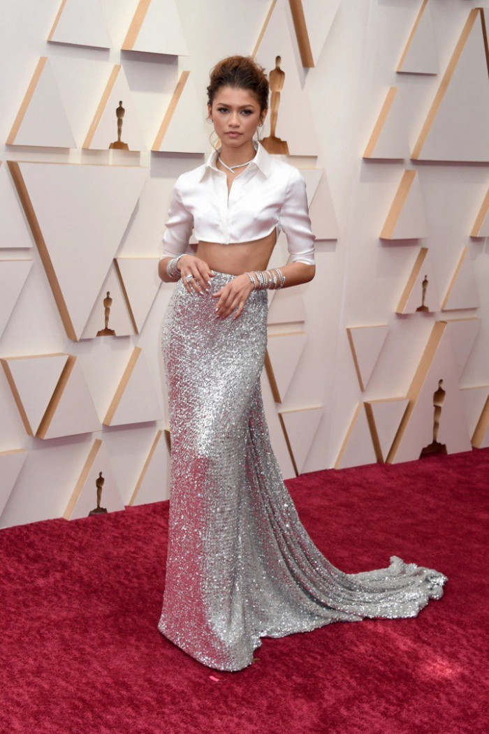 Dàn sao Hollywood đổ bộ thảm đỏ Oscar 2022: Nicole Kidman, Kristen Stewart được bạn đời hộ tống - Hình 5