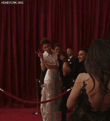 Moment đáng yêu duy nhất ở thảm đỏ Oscar 2022: Lén Nhện nhí Tom Holland, mỹ nhân Zendaya thả thính liên hoàn 2 mỹ nam đình đám! - Hình 7