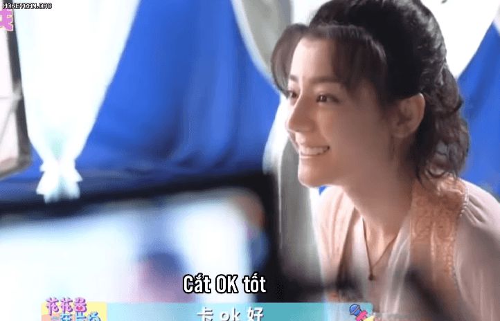 Mê xỉu tạo hình như bé lên 3 của Địch Lệ Nhiệt Ba ở Ngự Giao Ký, kiểu tóc còn bổ mắt hiếm thấy trên màn ảnh Trung! - Hình 2