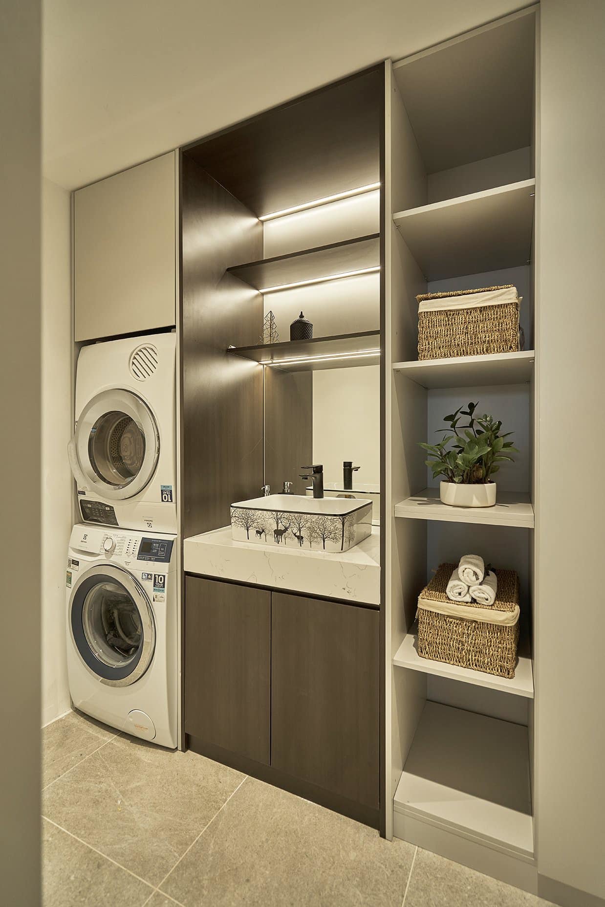 Căn hộ 145m2 gam màu trung tính, đẹp sắc sảo từng đường nét - Hình 23