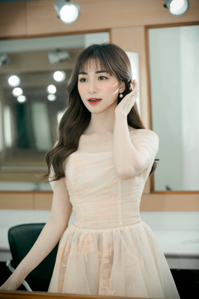 Đọ mặt mộc của dàn Sao Nhập Ngũ 2022: Hòa Minzy đỉnh miễn chê, Minh Tú như một người khác? - Hình 3