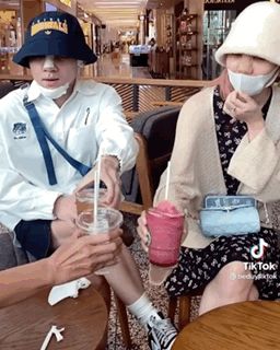 Đôi bạn thân 7 năm chi hơn 100 triệu rủ nhau sửa mũi chung cho đỡ sợ, gây tranh cãi với series đi ăn sập mặt hậu dao kéo - Hình 6