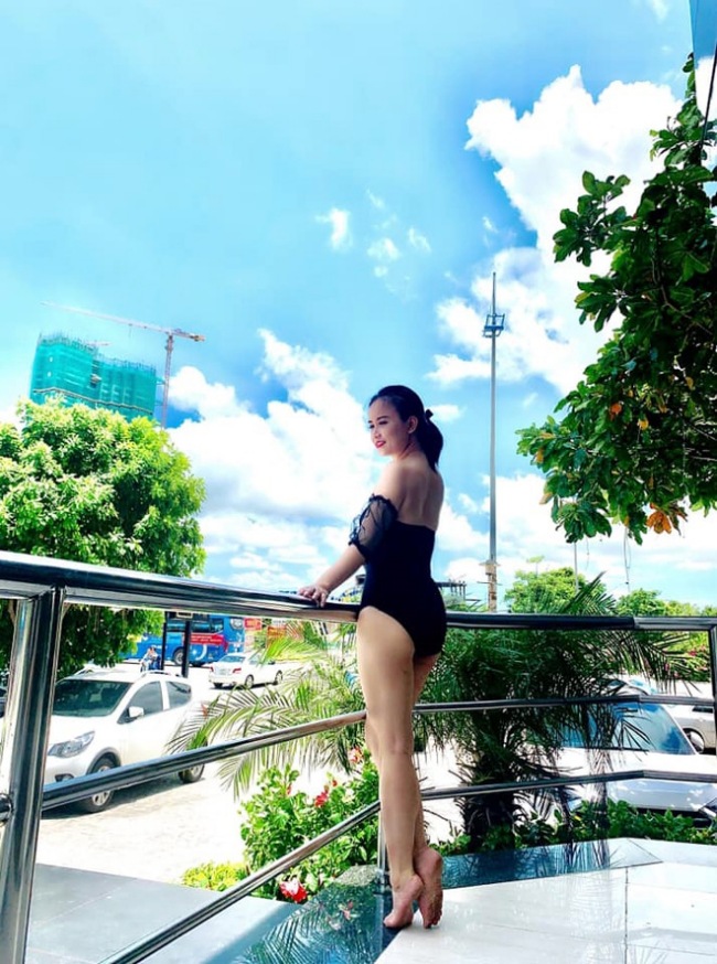 Phú bà Khánh My tuyên bố tặng 3 tỷ, Á hậu cho sờ thử để dập tin đồn dao kéo - Hình 17