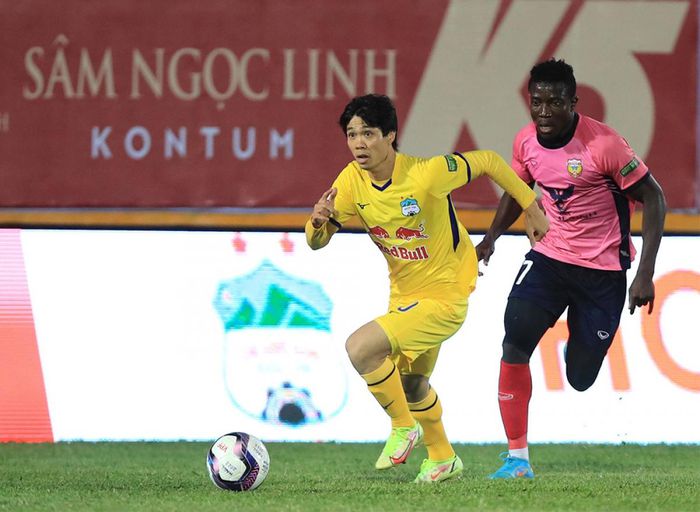 Sau vòng 2 V-League 2022: HAGL gây thất vọng, Hải Phòng bay cao - Hình 1