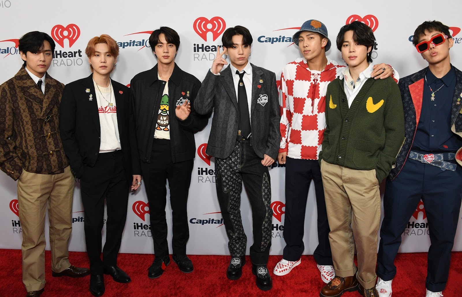 Big Hit Music có hành động pháp lý mạnh mẽ với những người phỉ báng, bôi nhọ BTS - Hình 3