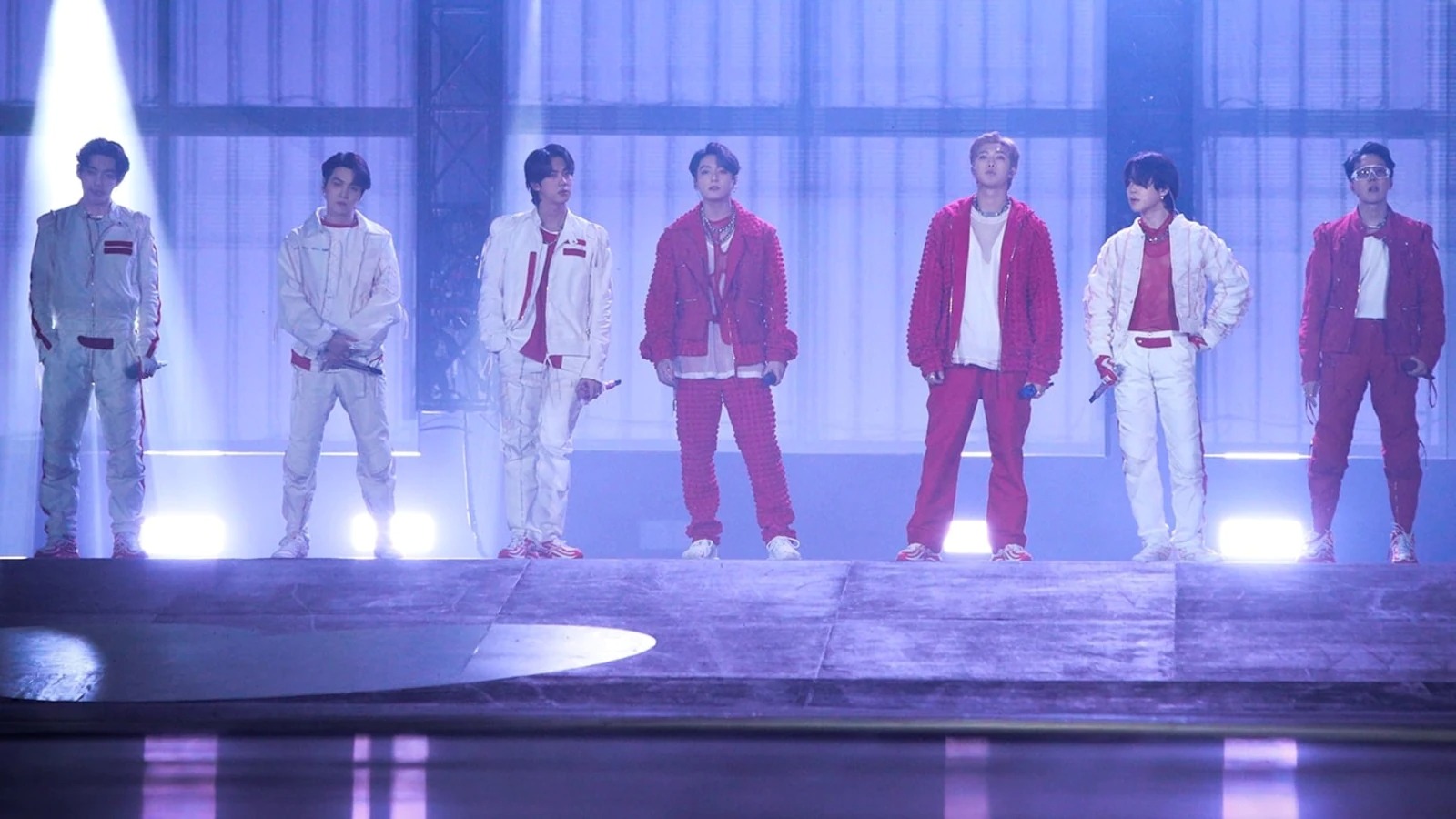 Big Hit Music có hành động pháp lý mạnh mẽ với những người phỉ báng, bôi nhọ BTS - Hình 2